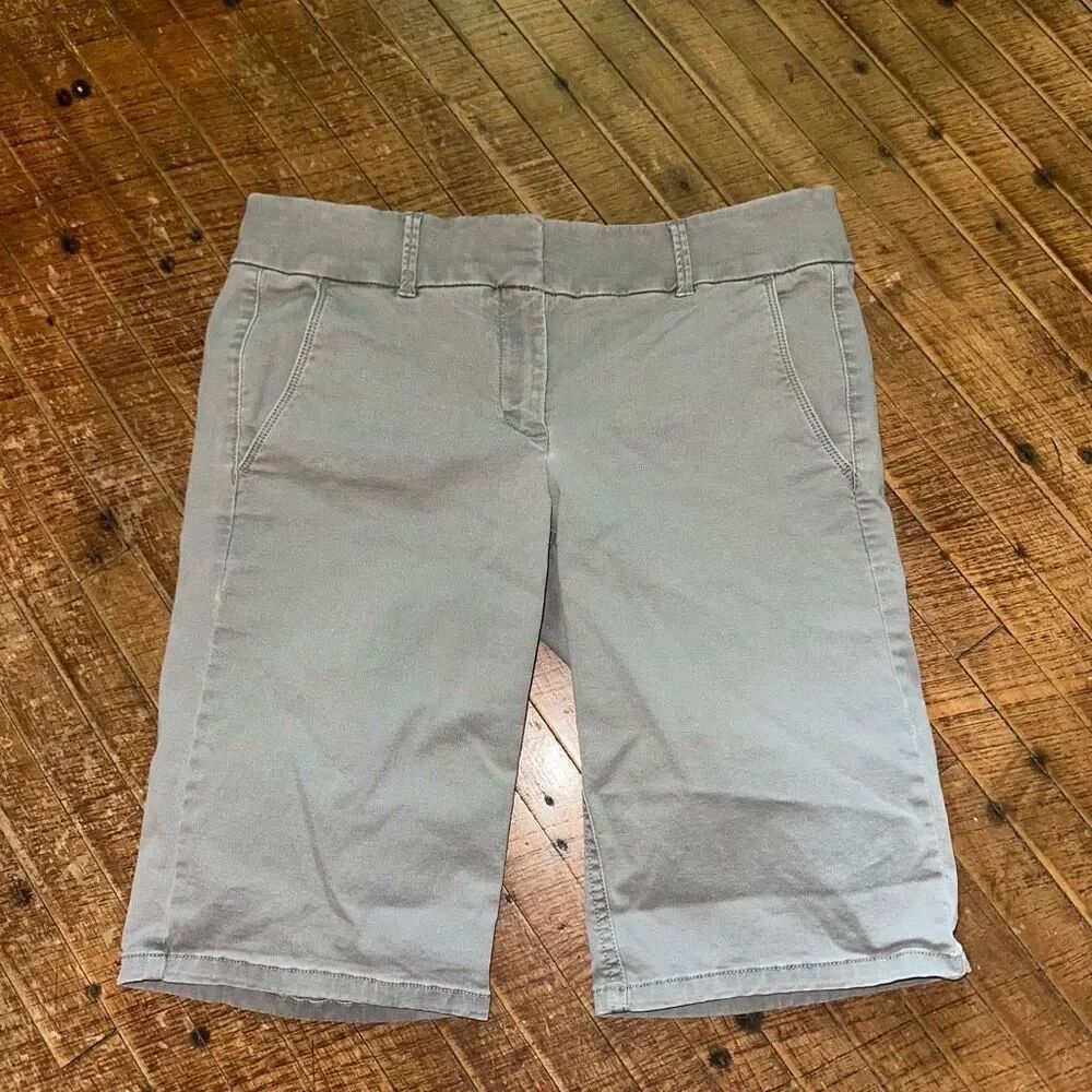 Loft gray flat front normcore size 8 Marisa Bermuda shorts